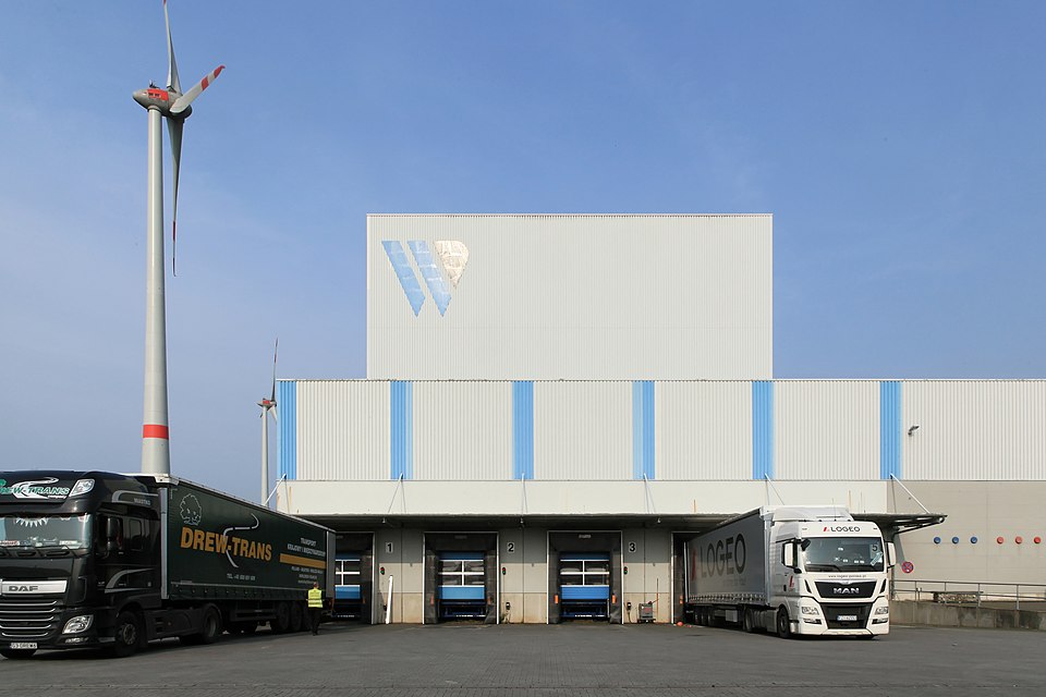 Wind Pressure and Force on a Building Face