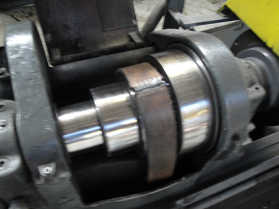 Flat Belt Length Between Two Pulleys